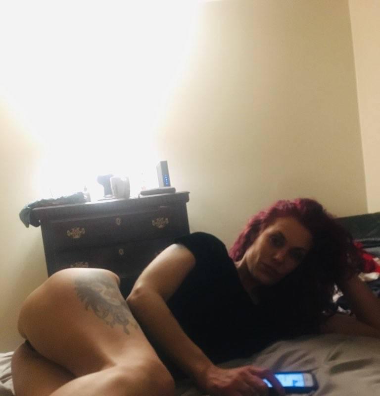 Naughty Nikki -Hh Specials