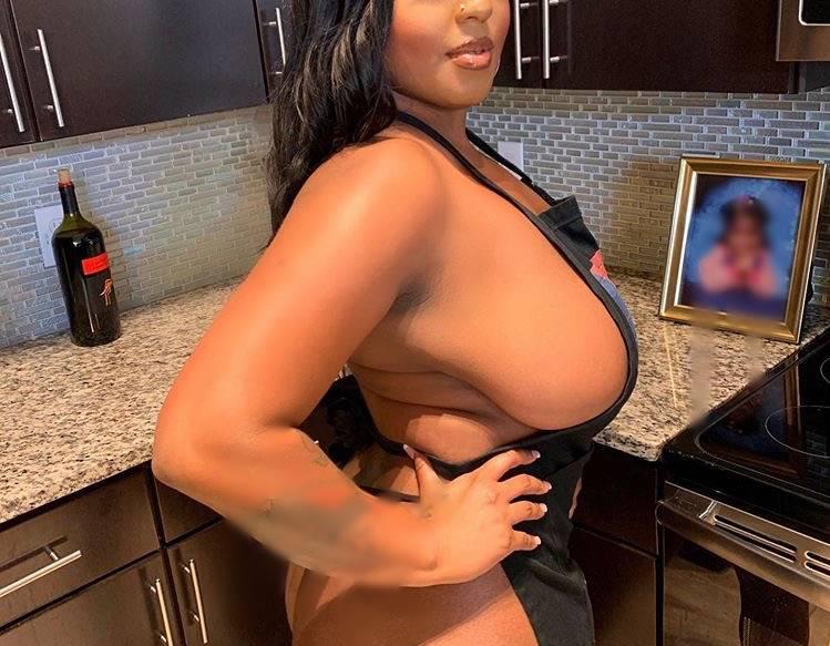 Outcall only Montreal! 38DDD & big butt! I got PartyGirl