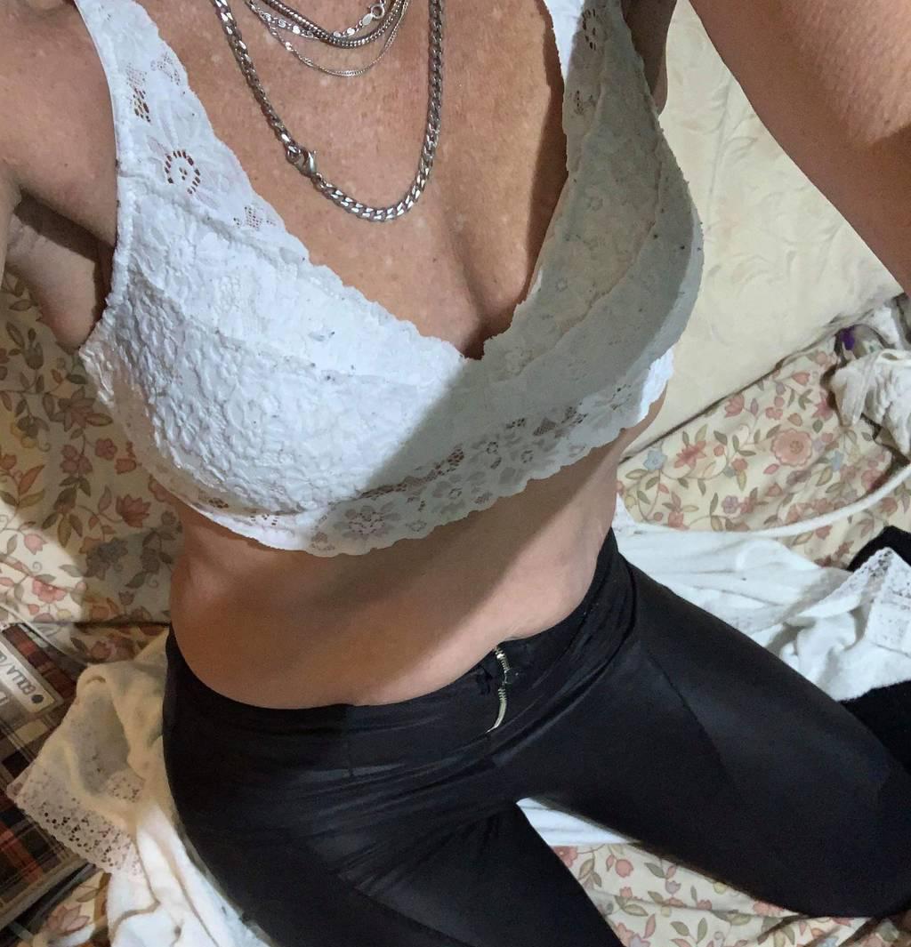 Sexy hot duo available with sexy alexi