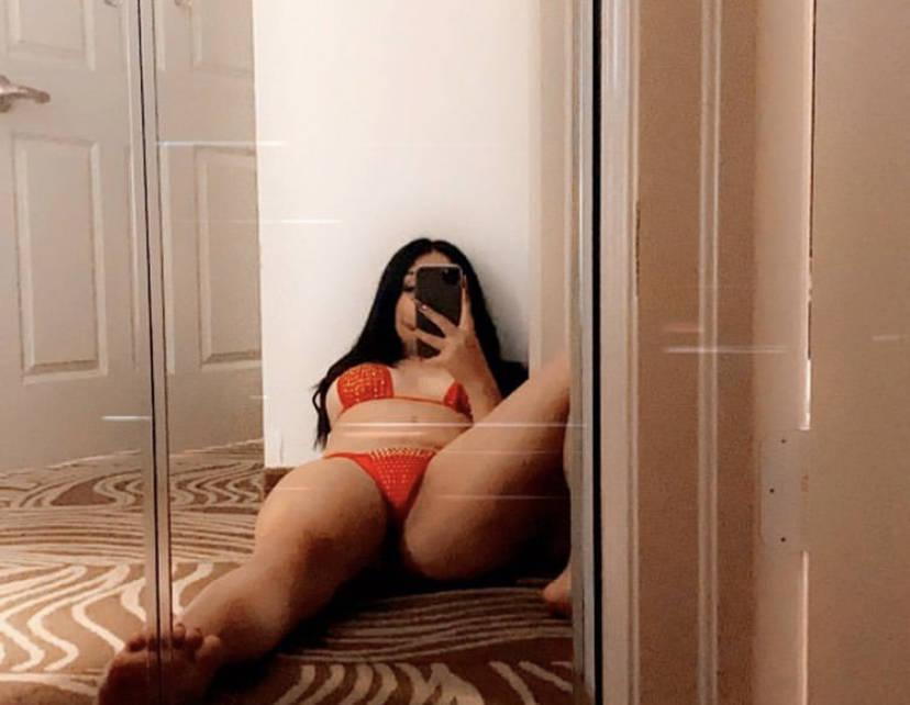 larissa, 22, Latino/Hispanic