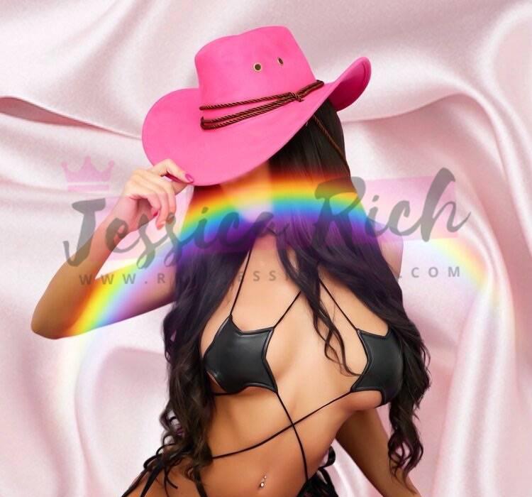 E⃣X⃣O⃣T⃣I⃣C⃣ PETITE REAL *** 32DD SEXY ** PRETTY FACE